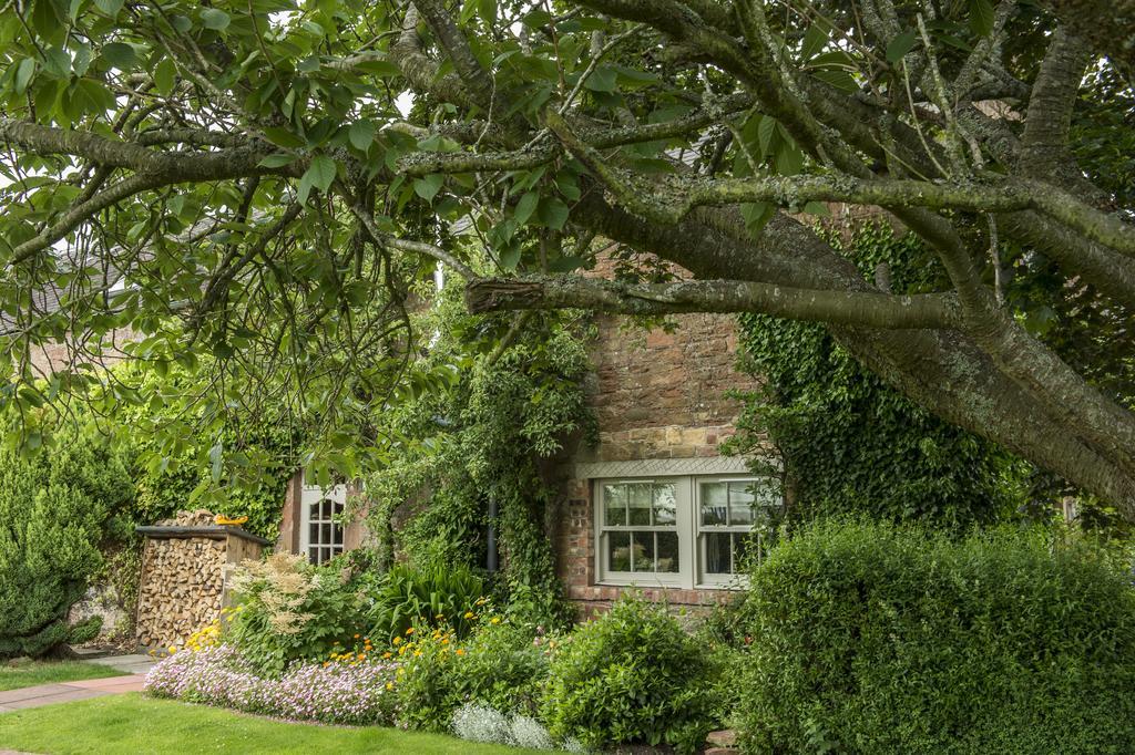 Buccleuch Arms Hotel St Boswells Buitenkant foto