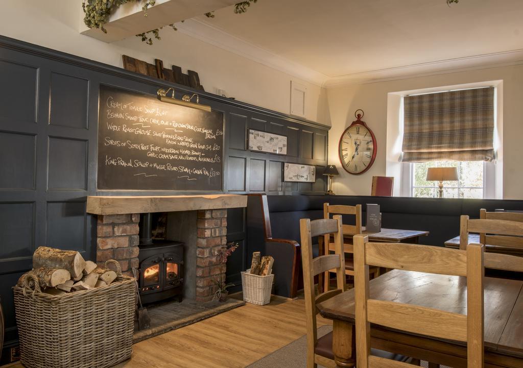 Buccleuch Arms Hotel St Boswells Buitenkant foto