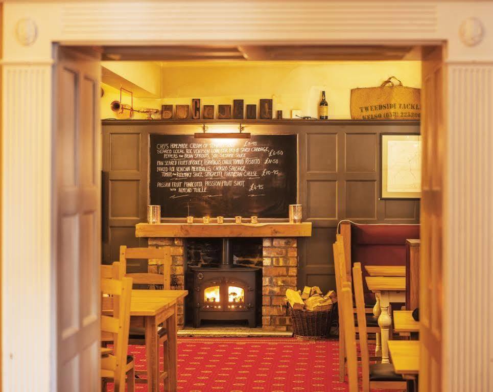 Buccleuch Arms Hotel St Boswells Buitenkant foto